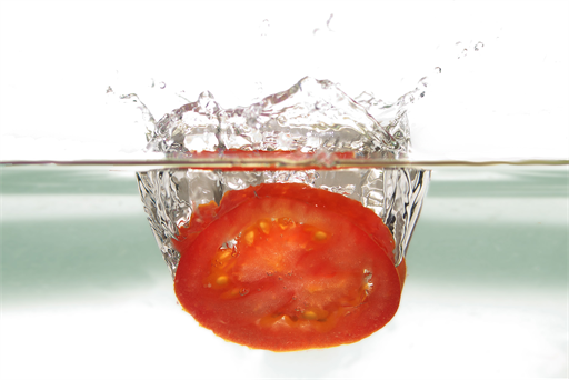 Tomate & Wasser