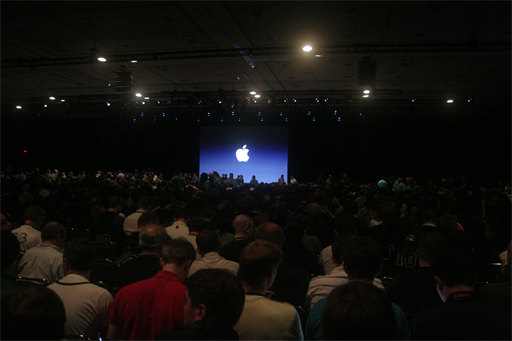 WWDC Keynote - endlich im Saal, nur noch ein wenig warten