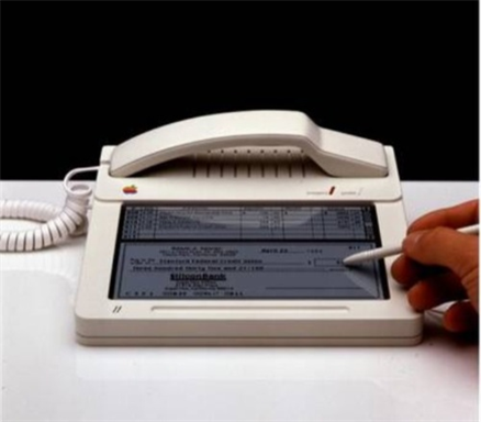 iPhone 1983