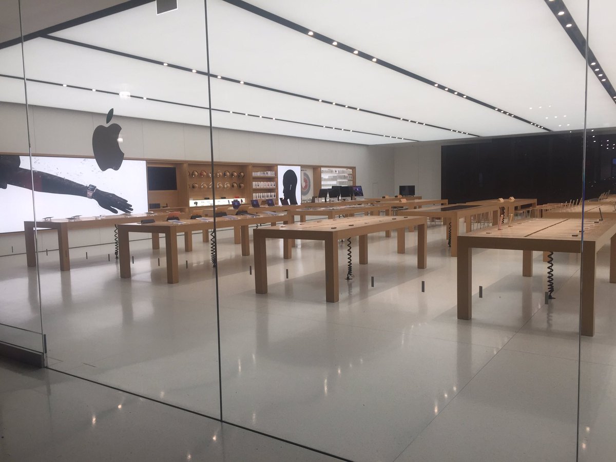 Einbruch In Apple Store Diebe Erbeuten Ausstellungsstucke